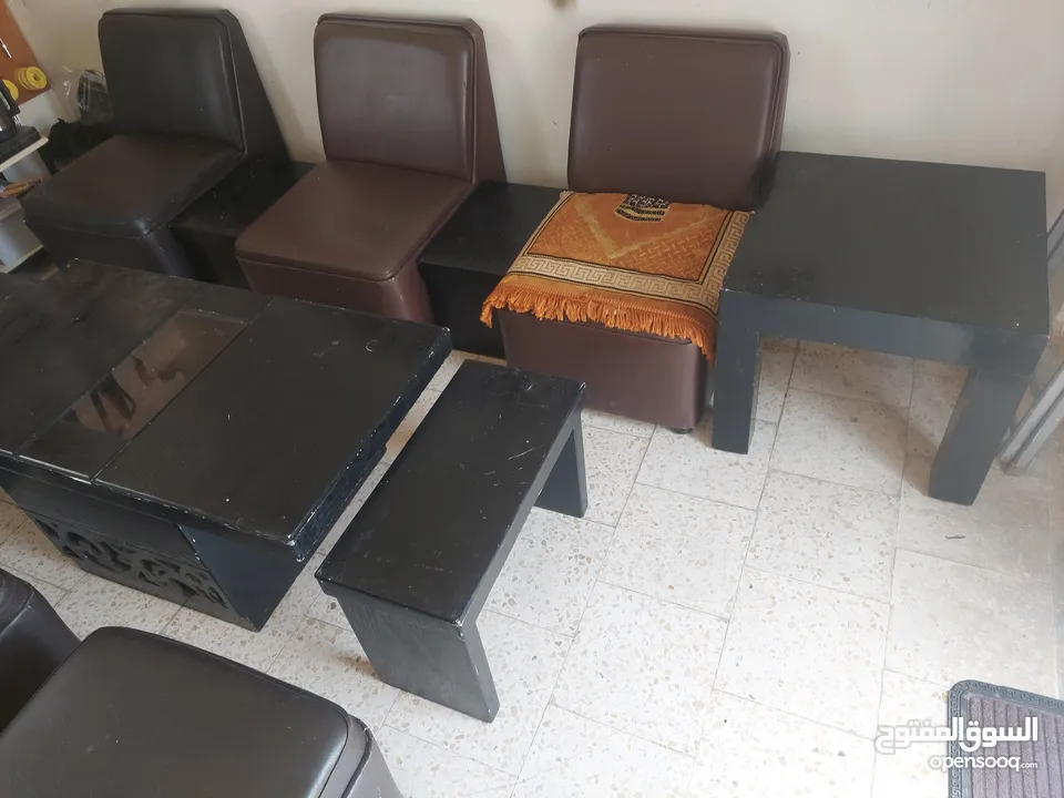 اثاث مكتبي في حالة ممتازة كنب+طربيزات بلكامل