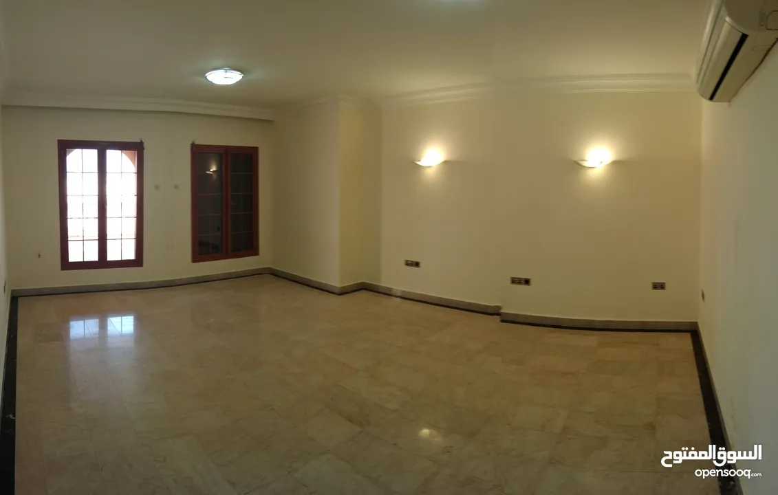 2ME1 5BHK luxury Villa for rent in Ghobrah near to 18-November street