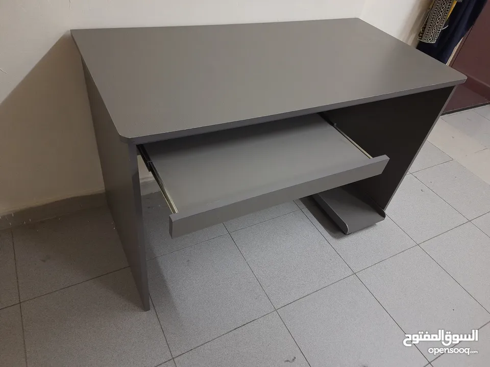 computer table