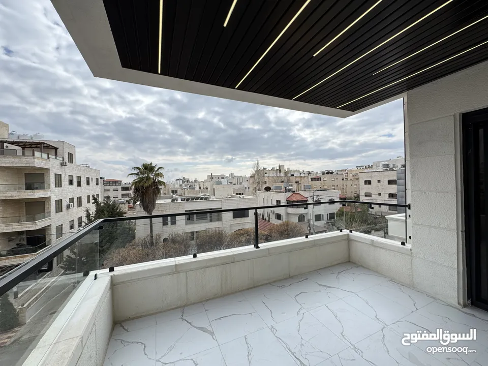 شقة مميزة للبيع طابق ثاني مساحة 200م بخلدا بتشطيبات مميزة (مشروع 118)