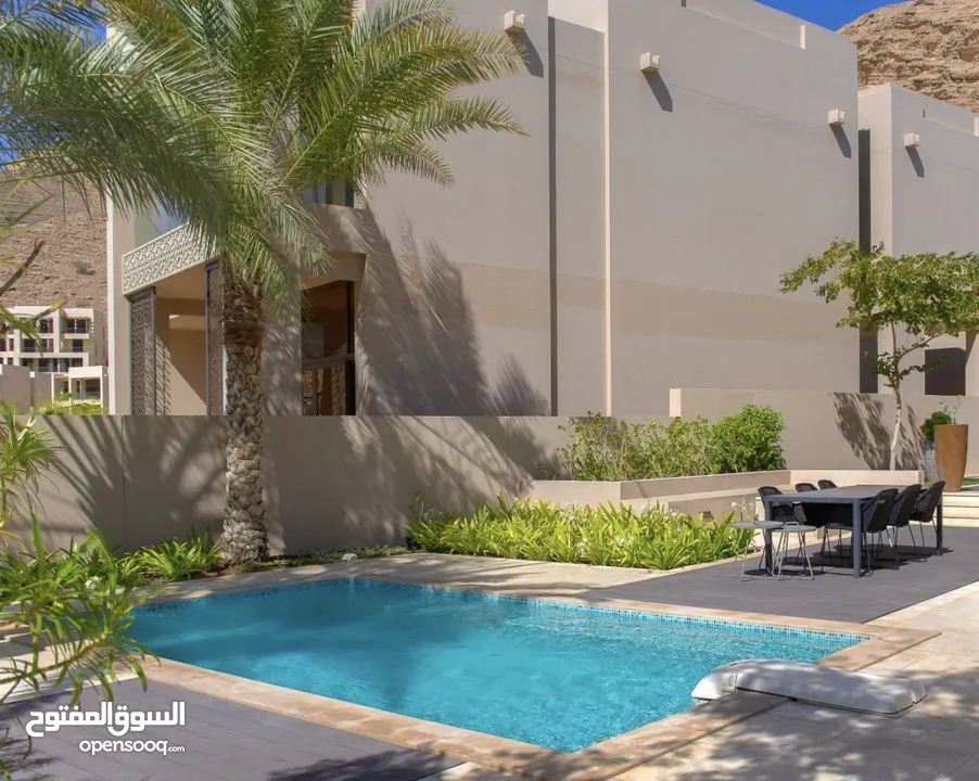 للبيع فيلا  مع التأثيث في خليج مسقط  with furniture Villa in Muscat Bay