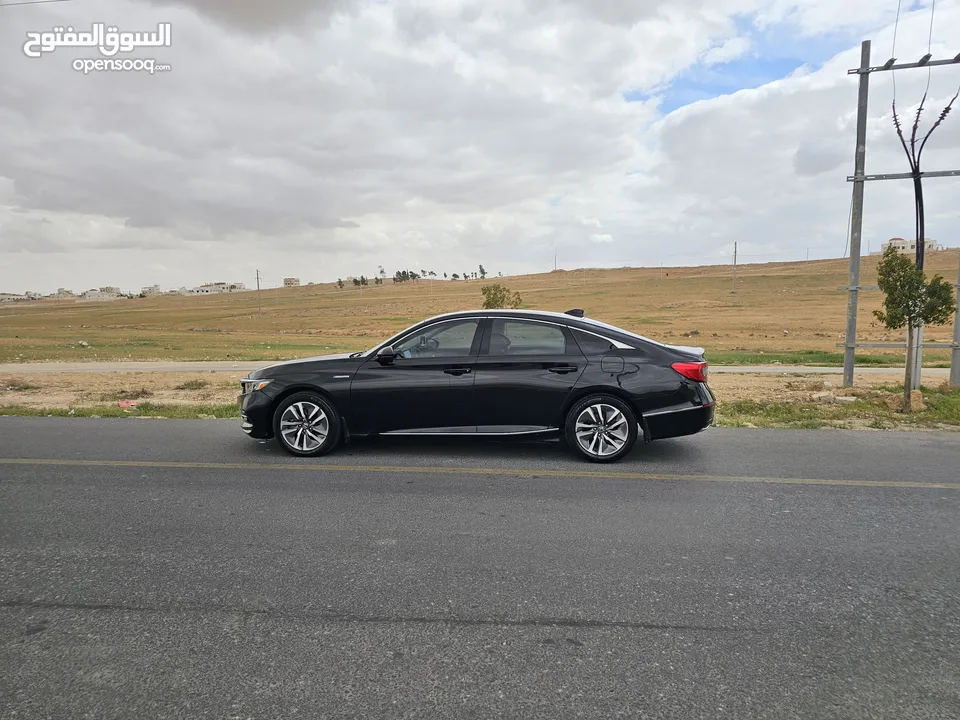 هوندا اكورد هايبرد 2018  فل مع فتحه