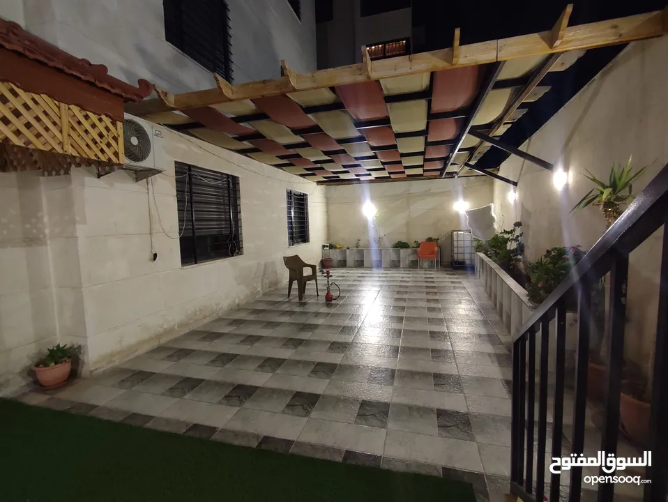 شقة طابق تسوية بناء حديث للبيع