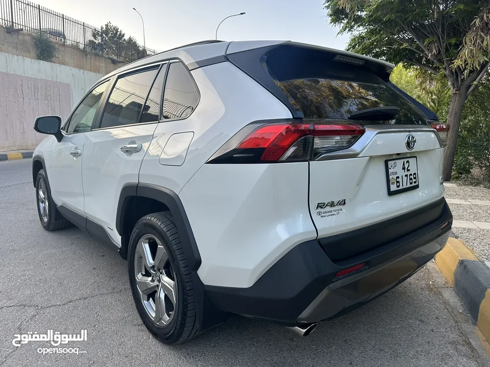 تويوتا راف فور ليميتد هايبرد موديل 2019 فل كامل أعلى صنف مع بانوراما للبيع