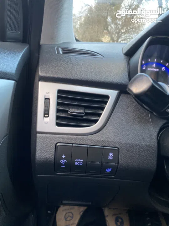 هونداي i30 فل اوتماتك 2013 فل اضافات السيارة نخب نخب الله يبارك لصاحب النصيب..