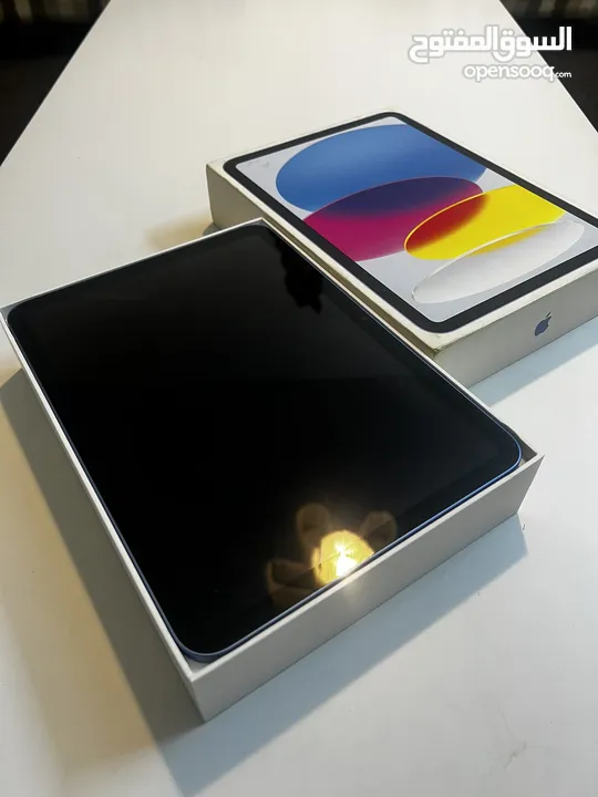 iPad 10  شرق اوسط شبه جديد مع قلم وكفو سمارت