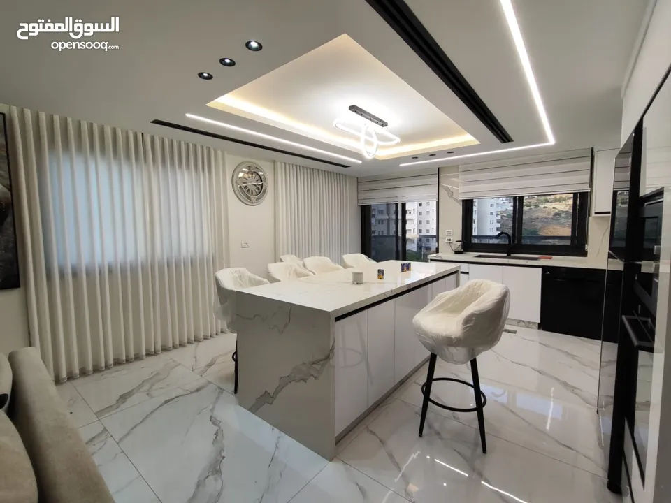 فرصة سكن راقية – شقة مفروشة جديدة كلياً "سوبر ديلوكس" لم تسكن بعد