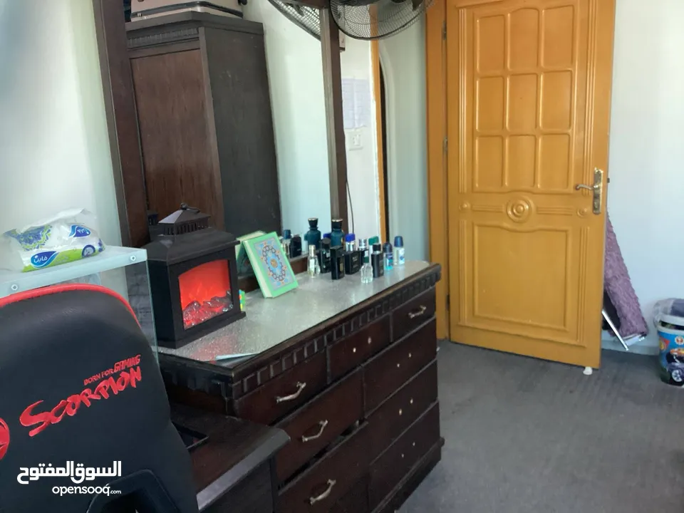 غرفة نوم خشب لاتيه بسعر مغري جدا جدا التواصل على رقم في الوصف