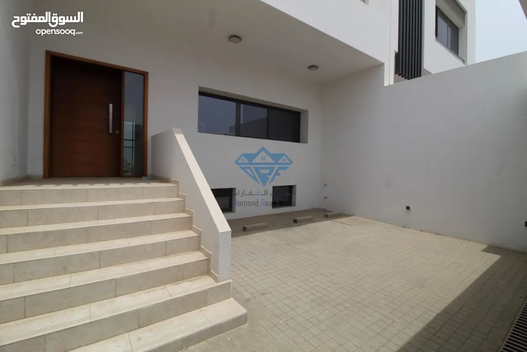 #REF988    3 Bedrooms + Maid Room townhouse for Rent in Qurum