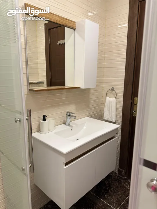 شقة مفروشة فاخرة للإيجار السنوي مباشرة من المالك – أم السماق / خلدا Furnished Luxury apartment