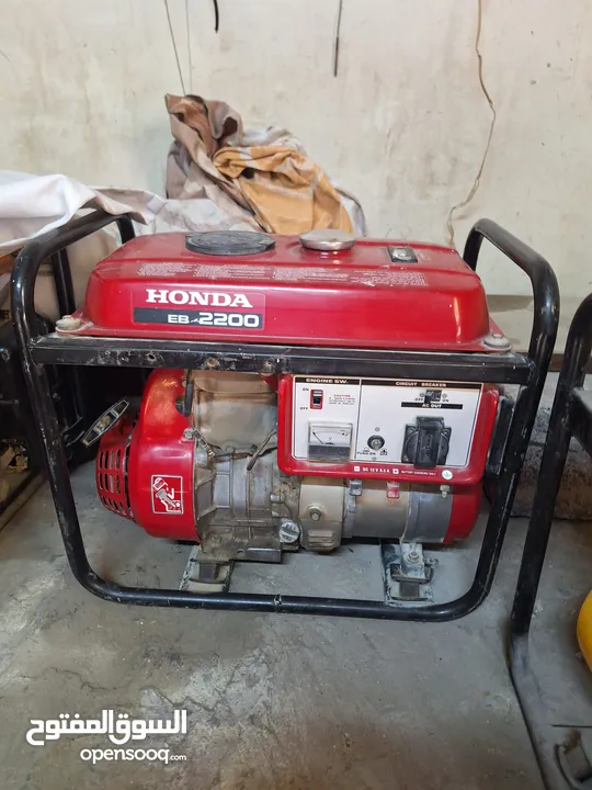 للبيع جنريترات شغالين 100٪ و بحاله ممتازه