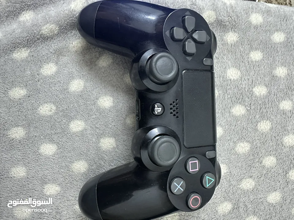 Playstation 4 للبيع