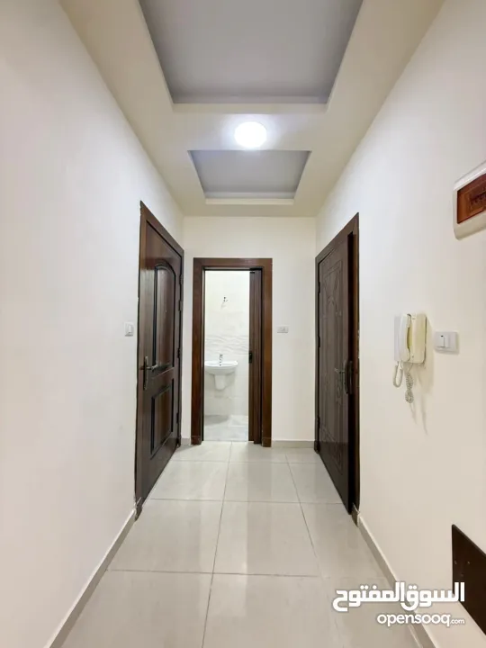 شقه مميزة للبيع في الطيرة رام الله طابق شبه ارضي