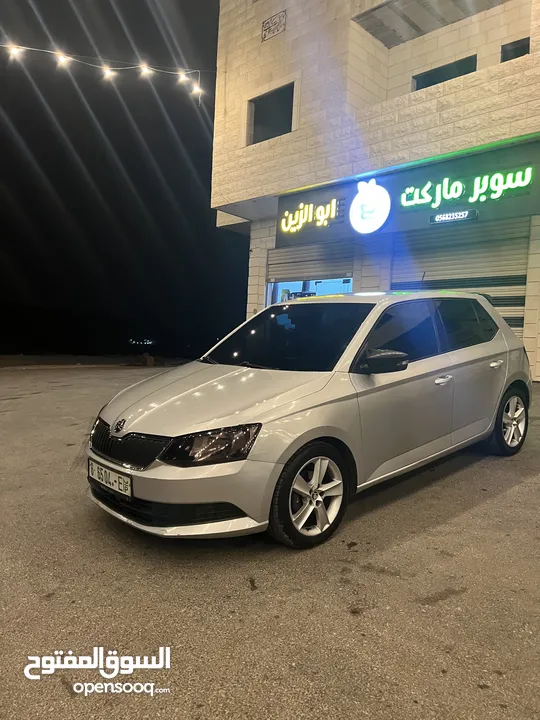 سكودا فابيا 2017 مميزة / جير عادي / 1200 تيربو بنزين / بالسعر المميز عالكاش