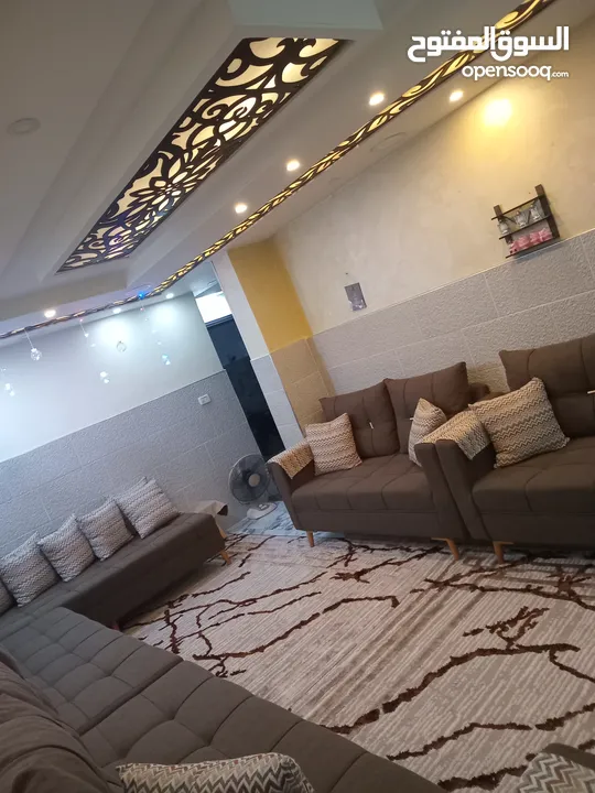 كنب للللللللبيع وكاله جديد مش مستعمل