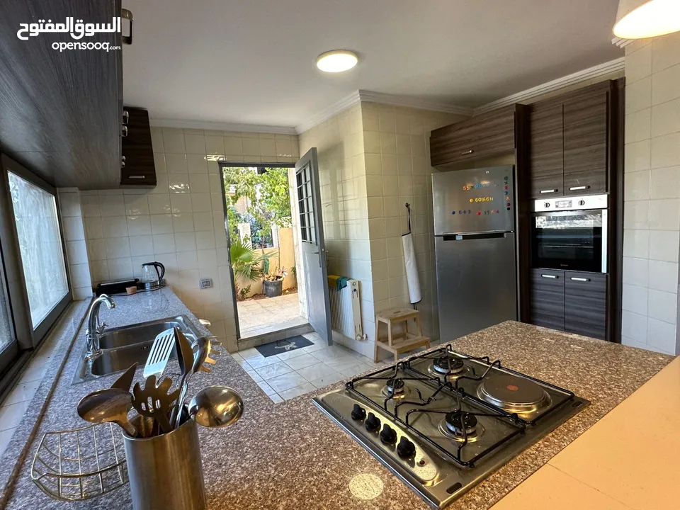 شقة مفروشة للإيجار في عبدون  ( Property 39400 )-175064070