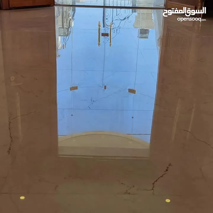 جلي وتلميع الرخام والبلاط المزاييك والبازلتي والصبه الا رضيه