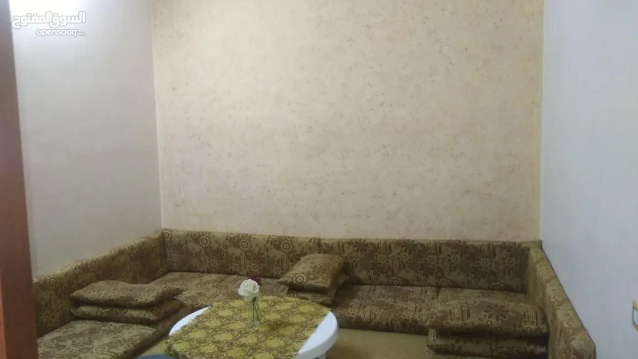 شقة ارضية للبيع