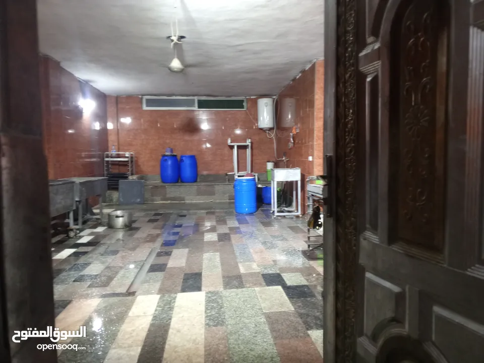 معمل اجبان أو مخللات