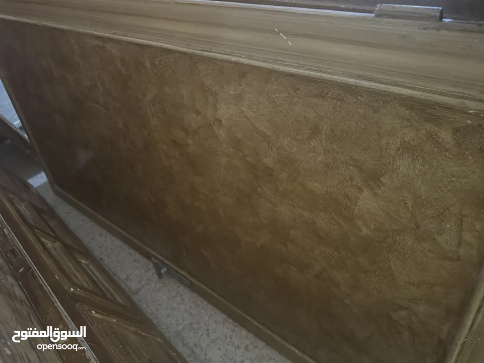شبابيك الألمنيوم + أبواب خشب للبيع بحال الوكاله