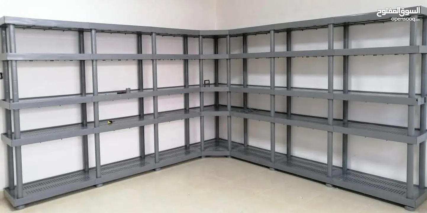 رفوف بلاستيك قوية ومتينة