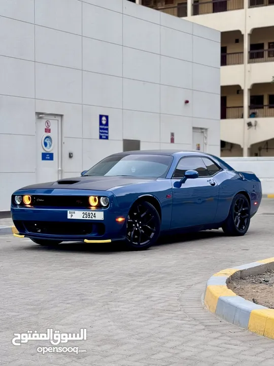 Dodge challenger 2020 Rt V8 Hemi 5.7L  Canadian very good condition just run and drive