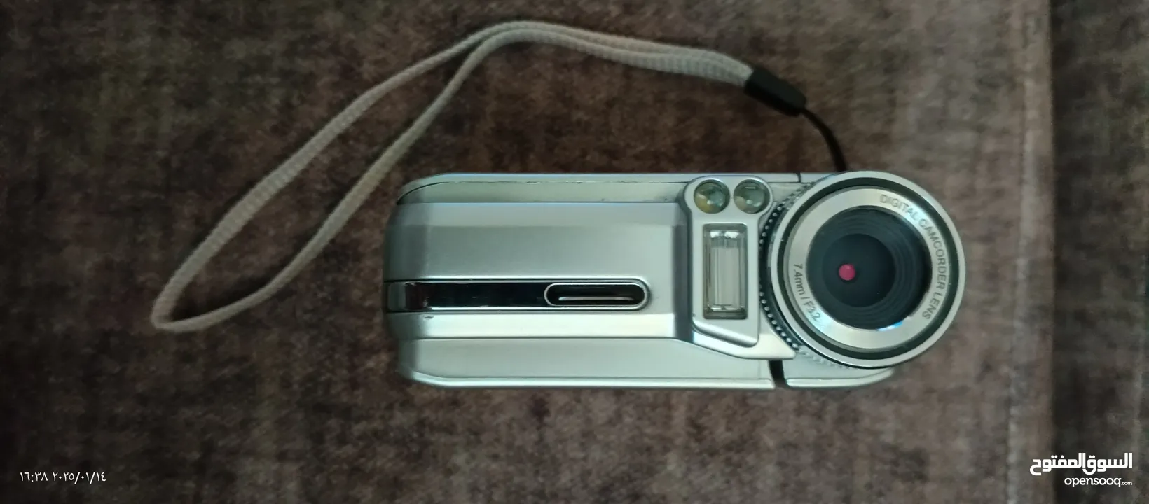 كاميرا عدد2 الاولي panasonic شريط عادي vhs والثانية Dv cam ديجيتال