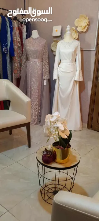 محل ملابس  سهره ستاتي واطفال مع مخيطه للبيع بكافه معداتها للبيع