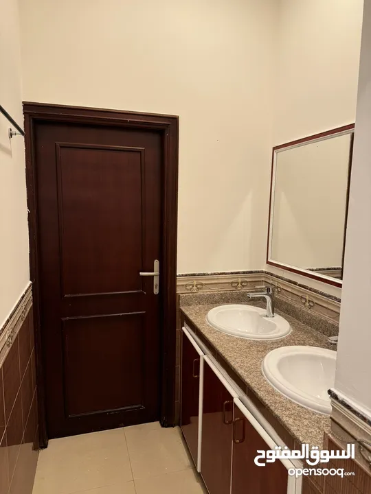 2 bedroom Penthouse for rent in Mawaleh,