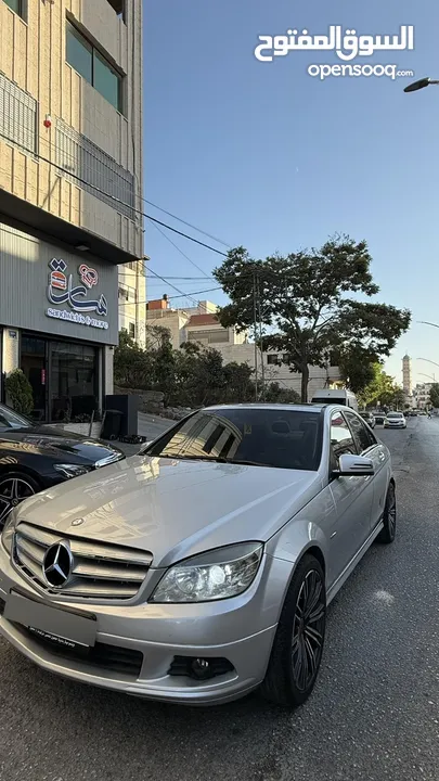 Mercedes Benz c180 للبيع موديل 2010  بنزين 1800