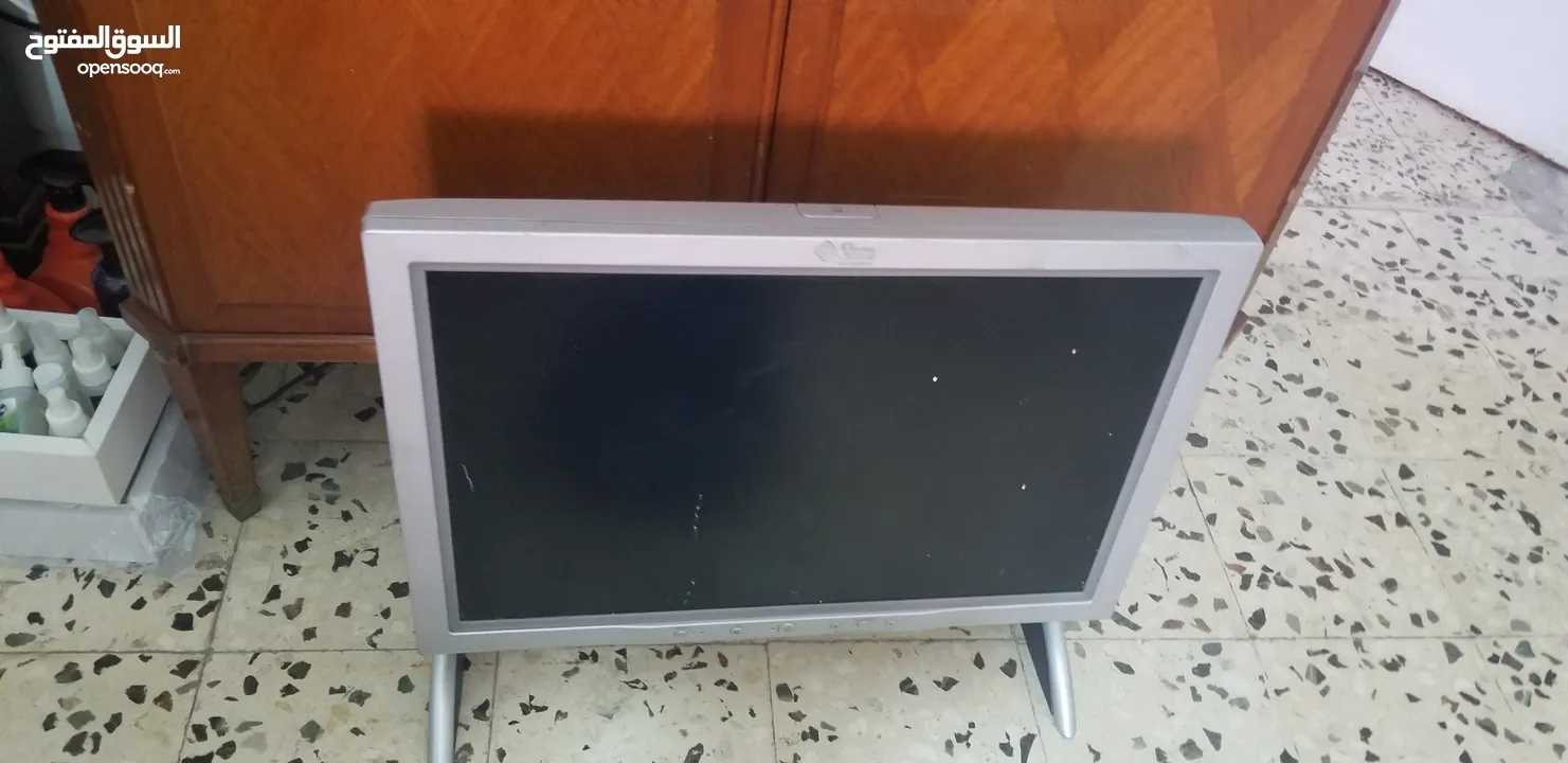 شاشة كمبيوتر احترافيه مميزه جدا نوعsun