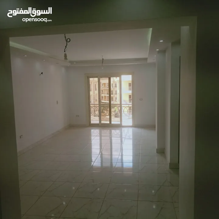 شقه للايجار في كمبوند الخمائل الشيخ زايد تشطيب سوبر لوكس Apartment for rent  Al Khamayel Compound,