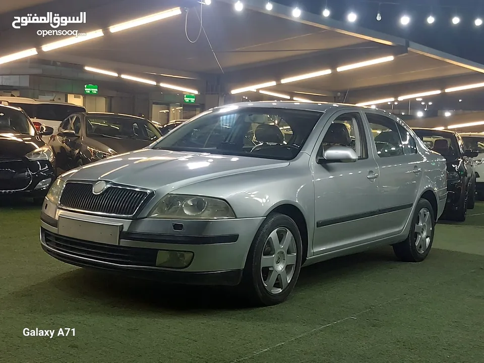 اسكوده اكتفيا 2008موصفات خليخي جاهزه علي التسجيل والتصدير  1600cc