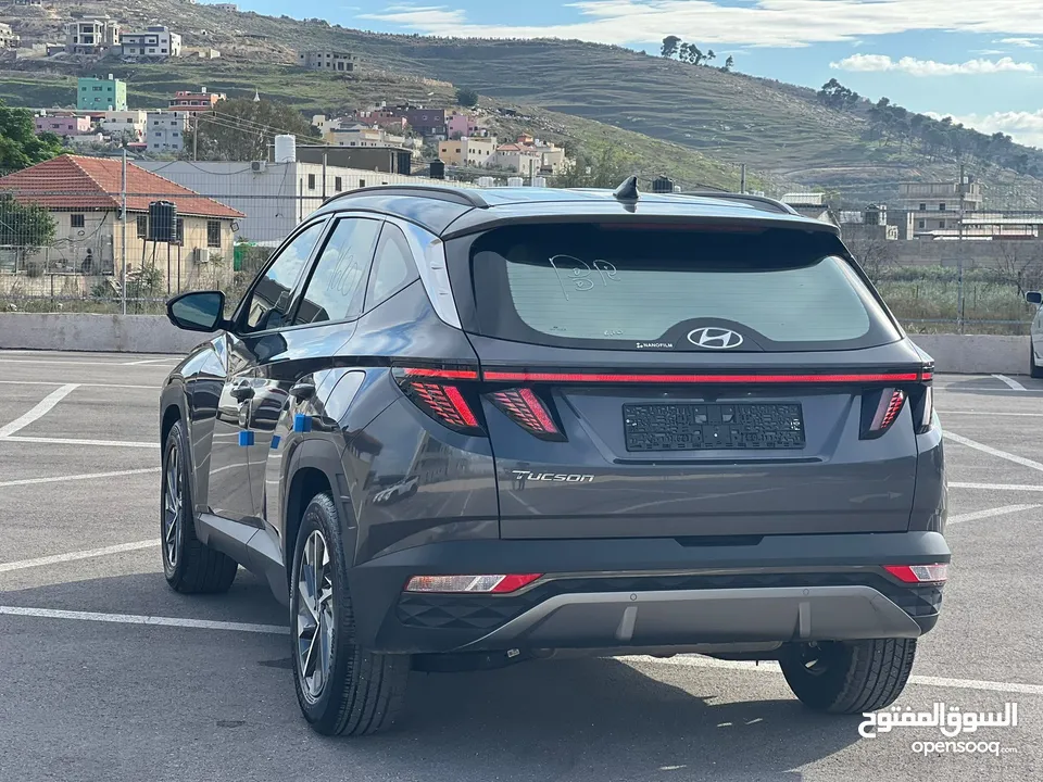 هونداي توسان/2022 فل الفل بدون فتحة سقف  2x4 ///240Hp بنزين + كهرباء  ( Haybrid) 1600cc