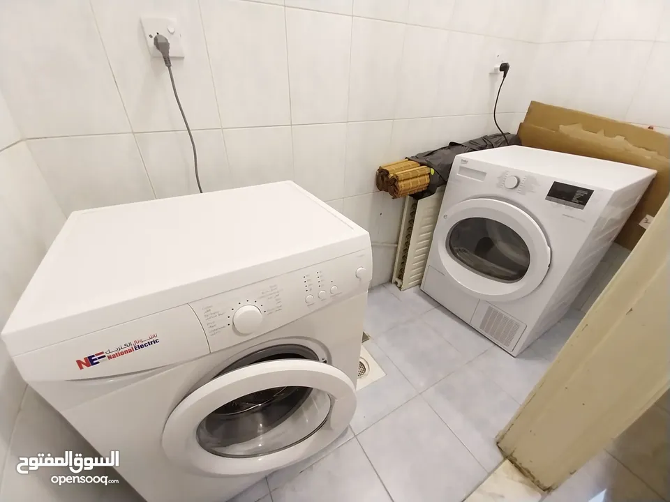 شقة غير مفروشة للإيجار 300م2 ( Property 19257 )-174965400