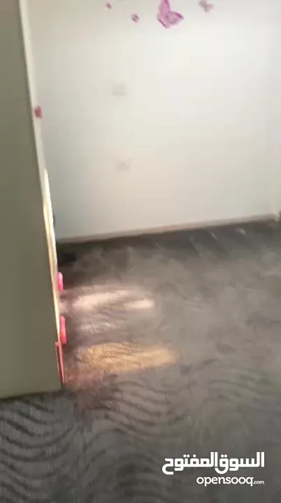 غرفه نوم مستعمله بحاله الوكاله من دون أي خراب