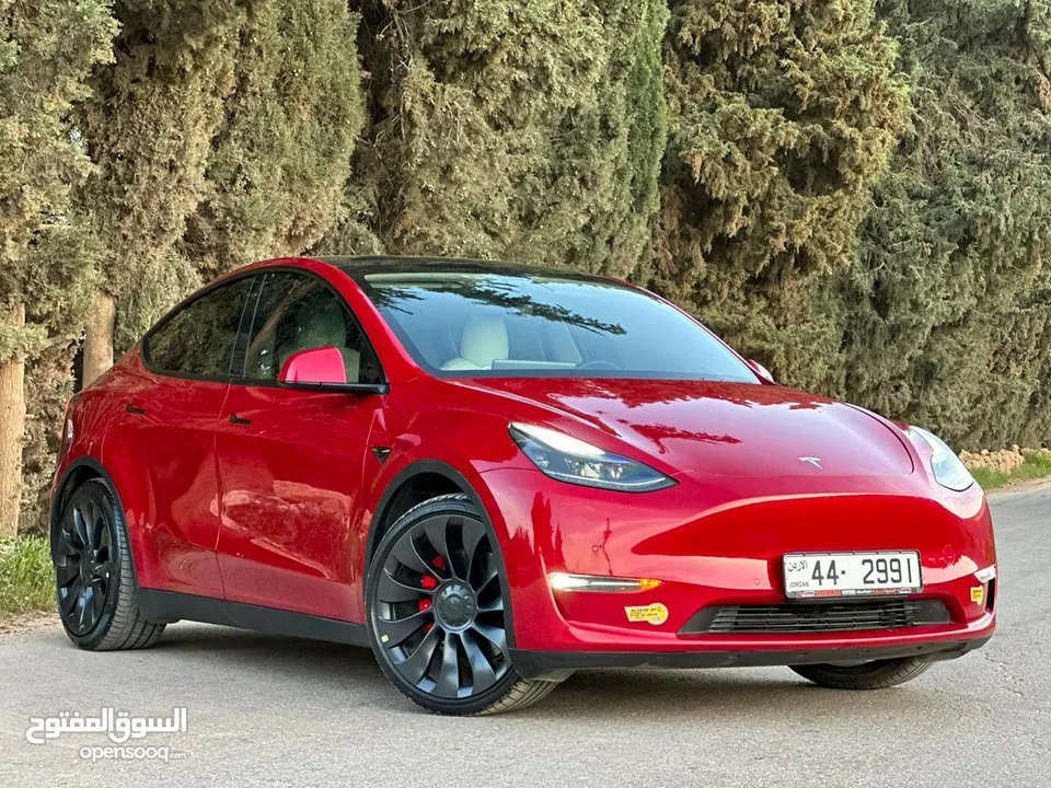 TESLA MODEL Y PERFORMANCE 2021  تيسلا موديل واي بيرفورمانس مميزه جدا غرفه لون ابيض