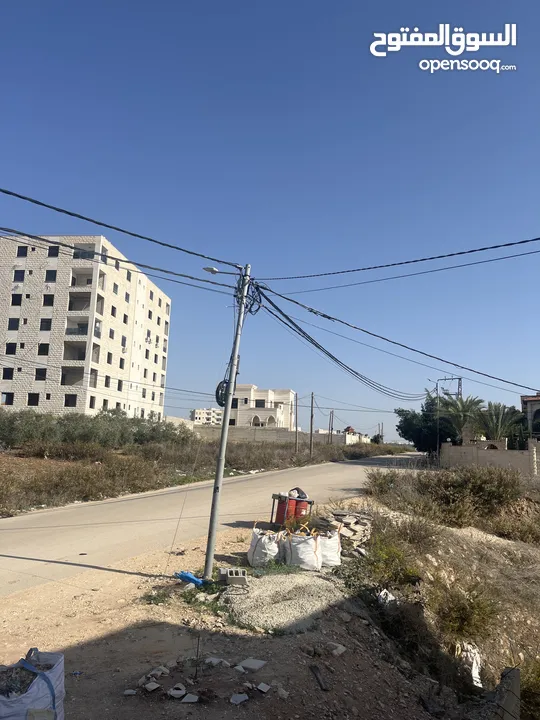 شقة مشطبة بسعر العظم يا بلااااش  فقط على 240 الف شيكل  اذا كاش في امكانية للتفاوض كمان  فرصة استثمار