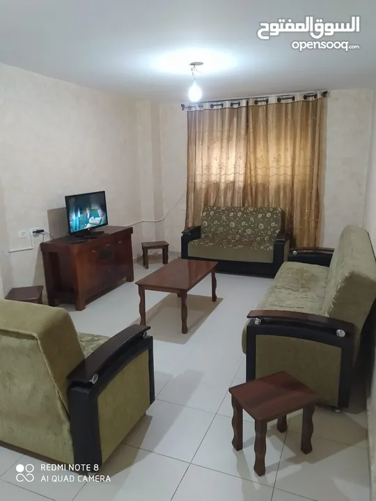 ثلاث غرف نوم مفروشة