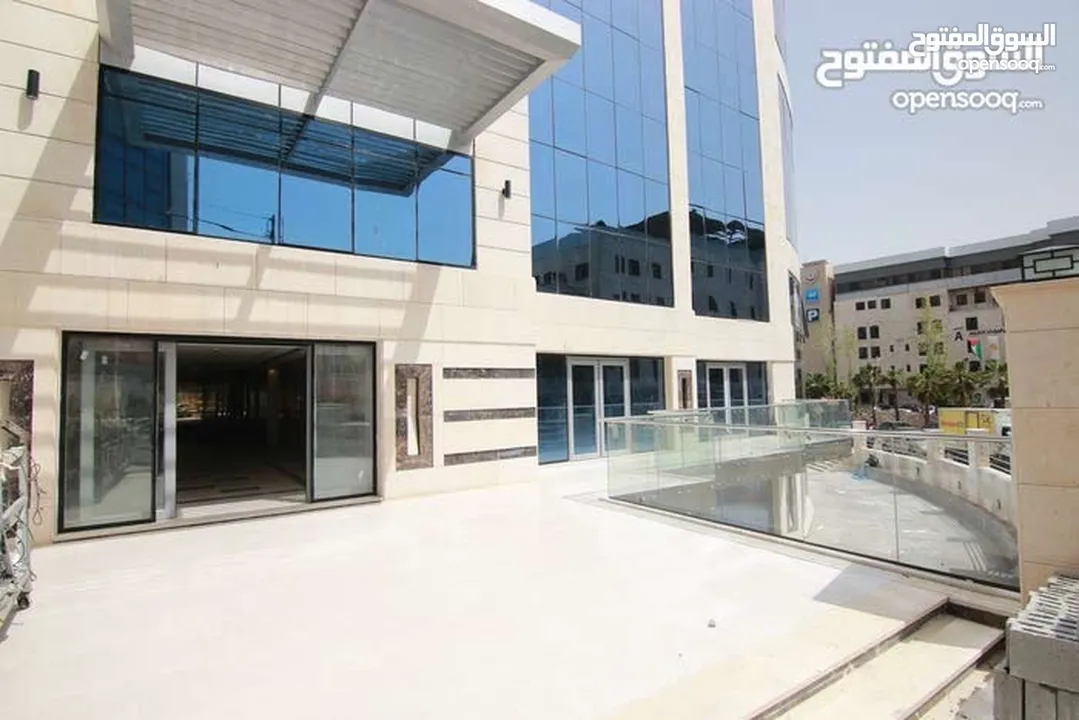 اقل سعر في مجمع الحسيني عيادات للايجار في مجمع الحسيني الطبي 2 الطابق الثاني
