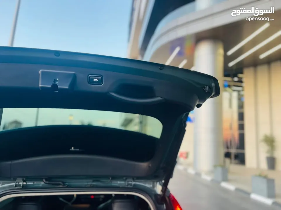 كيا نيرو هايبرد 2023 الاضافات الكاملة باللون المميز