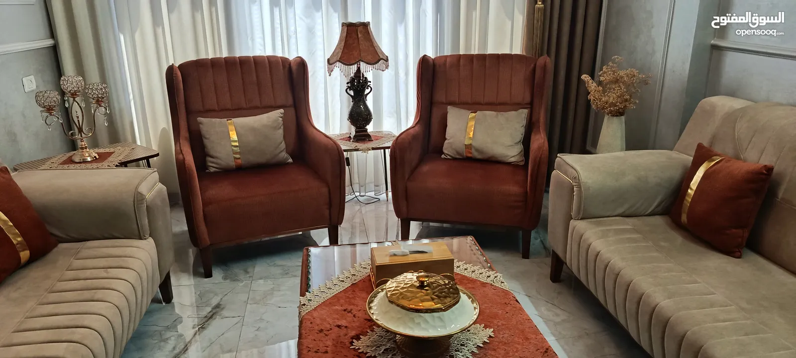 كنبايات لغرفة السفرة او الجلوس (شبه جديد)