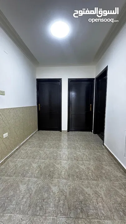 شقة للبيع مع مطبخ راكب الحي الجنوبي منطقة الرابية.                            ..