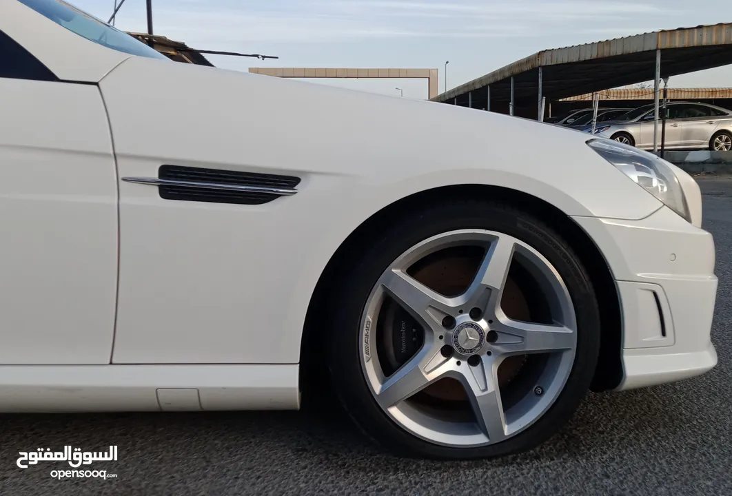 Mercedes-Benz SLK 200 V4 1.8L Model 2015