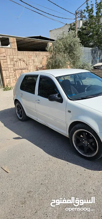 للبيع جولف 2001