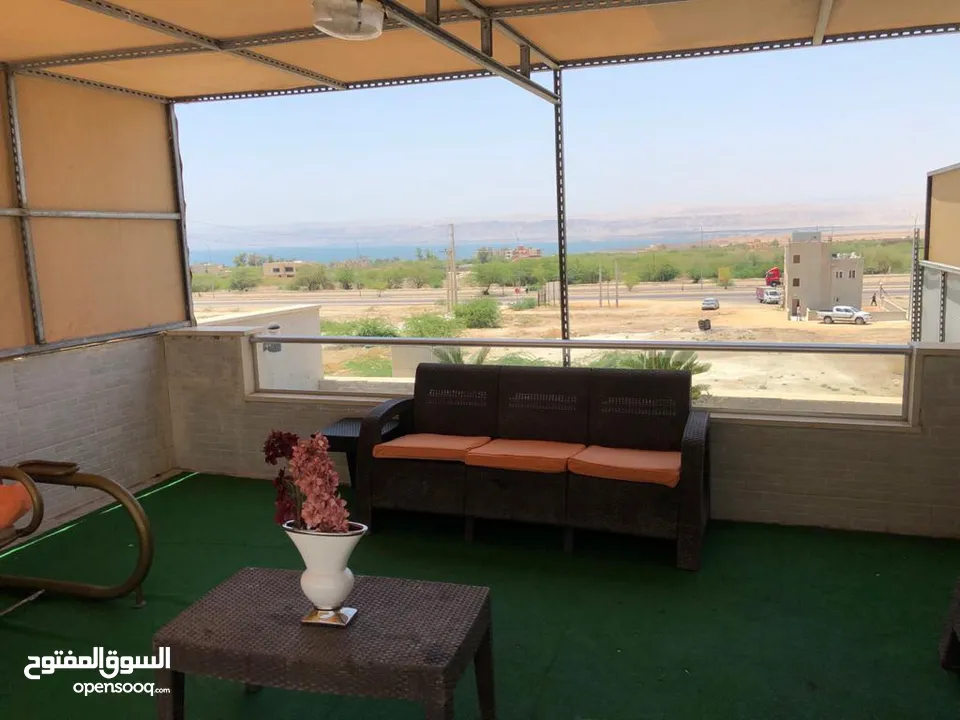 شاليه للبيع في البحر الميت شارع الفنادق منطقه سويمه