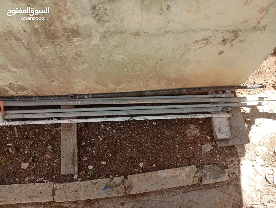 مواسير وقطع مواسير مختلفة للبيع