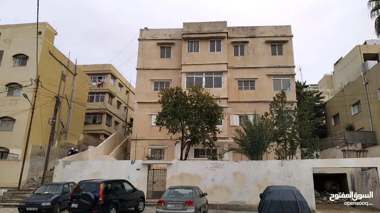 عماره 4 شقق 4طوابق في جبل الاشرفيه/حي الارمن للبيع بسعر مغري