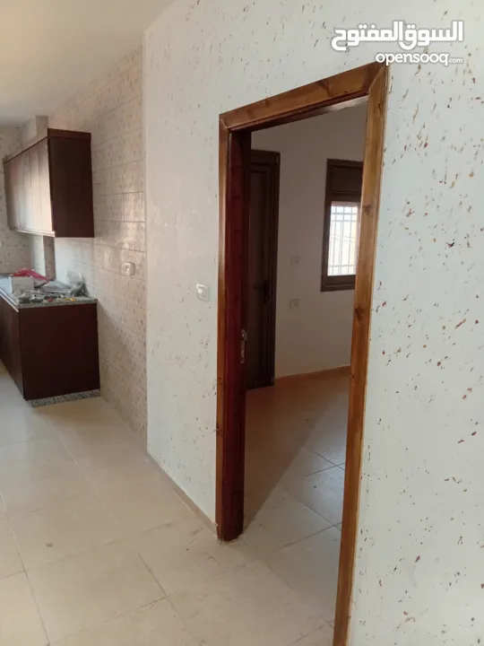 مطلوب عرسان لشقه سكنيه طابق ثالث