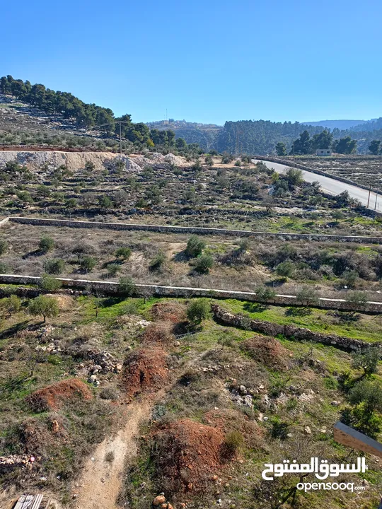 ارض للاجار في بيت اولا على الشارع الرئيسي